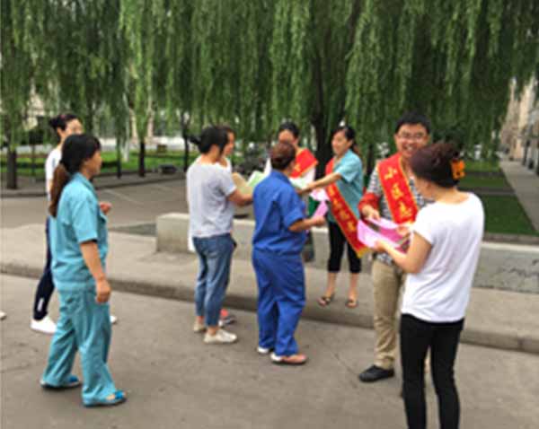 全国爱牙日民爆小区在行动vog4jfkmrvb.jpg
