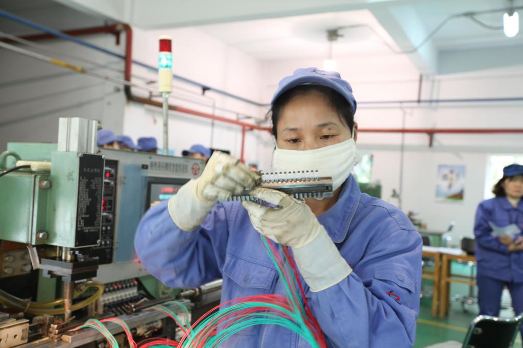 雷管车间开展对焊工实操考试3u0ezrir2np.jpg