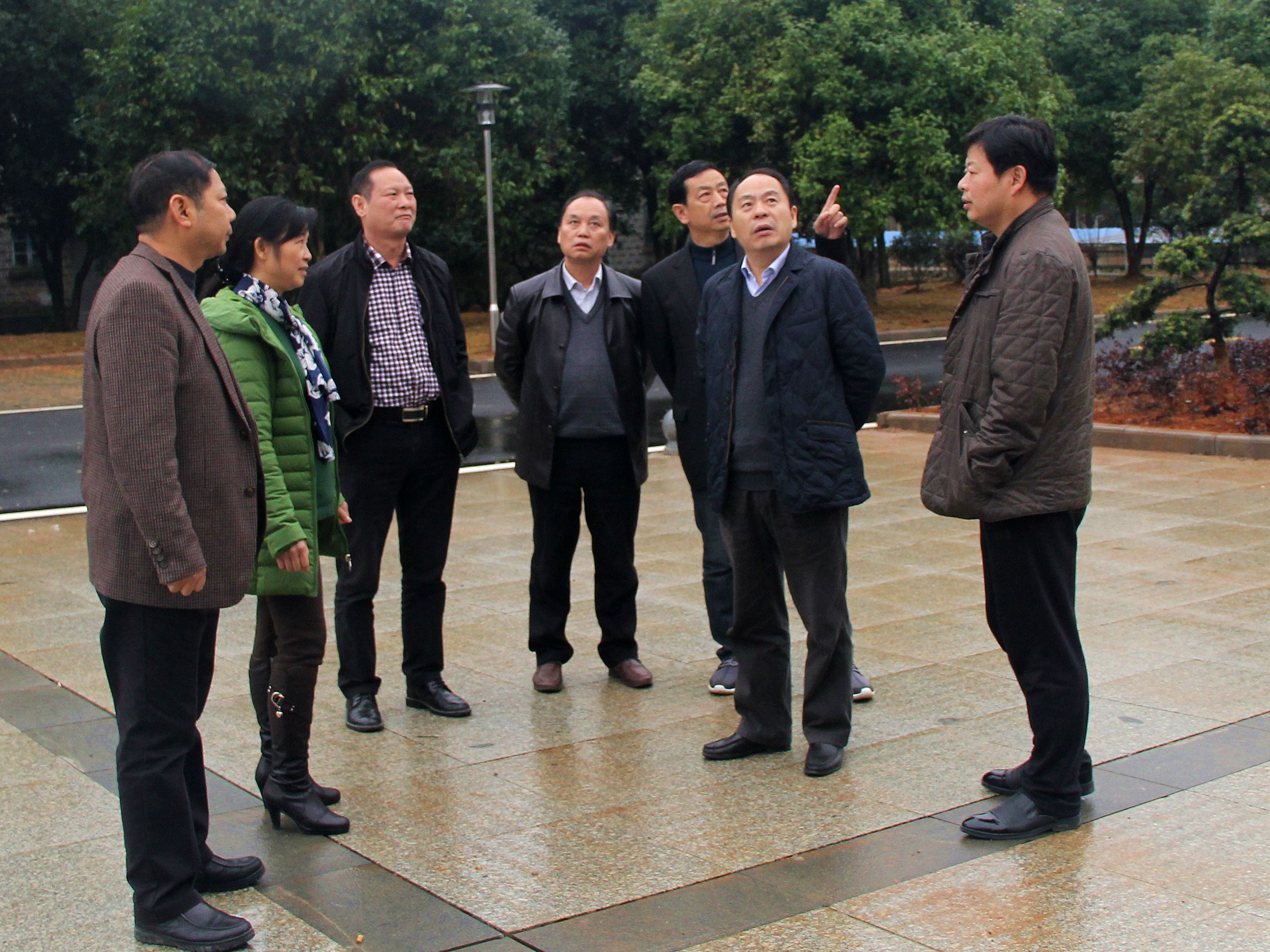 省国防科工办党组书记、主任杨贵平一行莅临吉安国泰指导工作xs2gsn0idvo.jpg