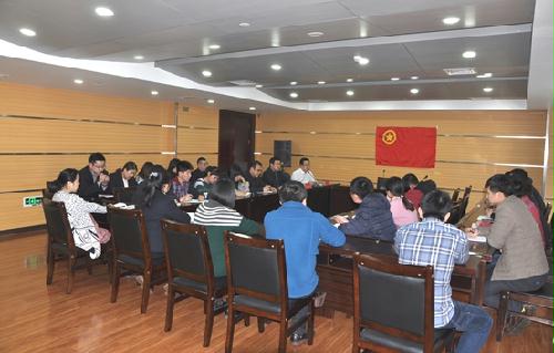 公司团委到新疆爆破公司开展青年员工思想状况现场调ibmv5f25aaa.jpg