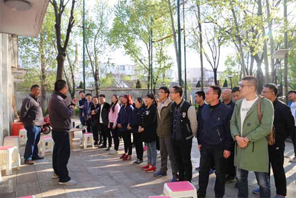晋安公司组织开展户外拓展训练活动n51ad4ffq1z.jpg