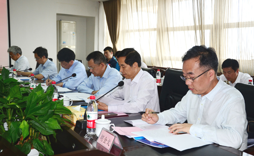 杨光荣副省长强调：新天地集团要做行业和全省安全生产标杆企bmjnyxnrbem.jpg
