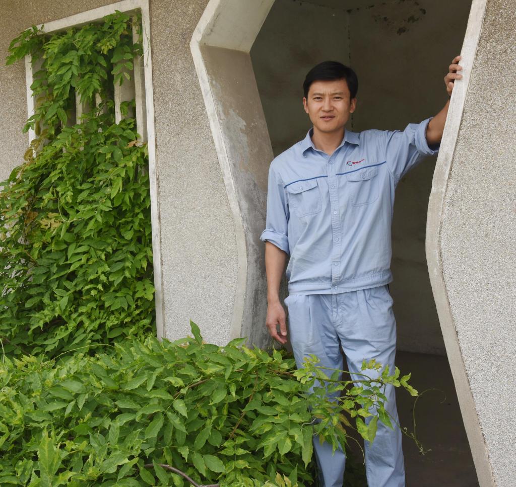 雷鸣科化先进风采录之一：重担千钧不息肩gkumivdmfvo.jpg