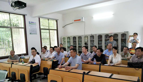新天地集团开展精准扶贫结对帮扶活动vr4cj1uitbu.jpg