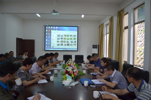 祁忠清副总经理一行到龙岩分公司检查指导工作n2qpe2czjbd.jpg