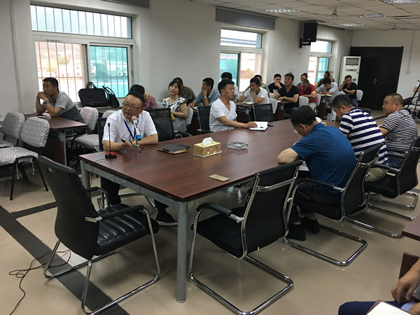 公司举行第二季度安全总结大会4p1d4phfeqx.jpg