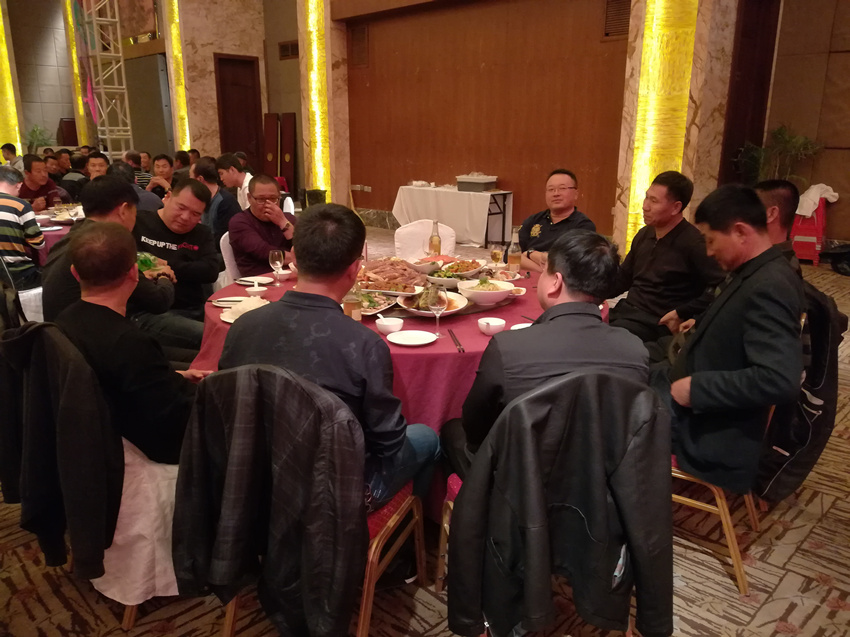 公司组织休闲旅游及金秋晚宴zw53a0vxidd.jpg