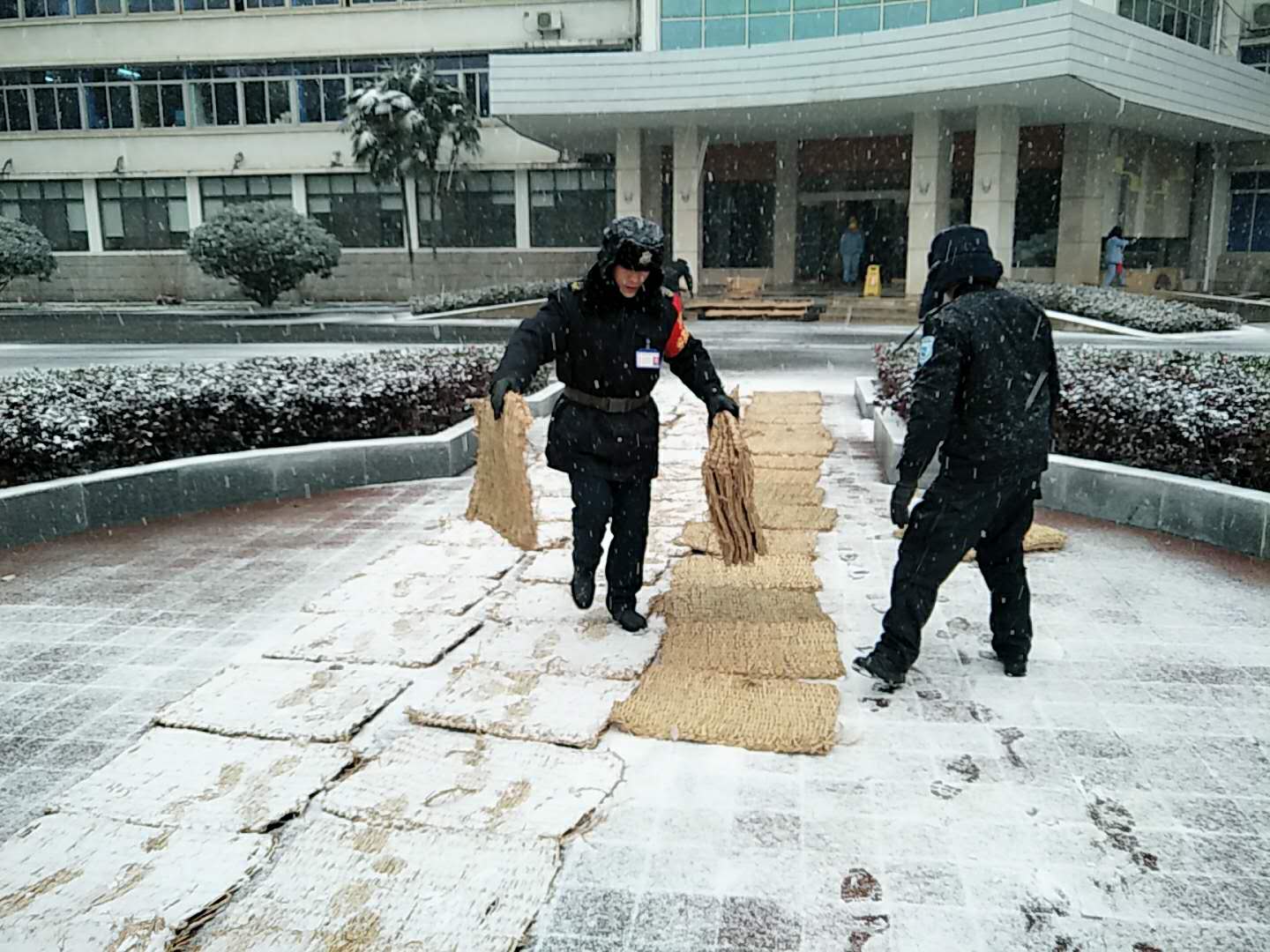 冰雪见证责任担当50ofcbxowqb.jpg