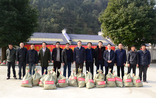 新天地集团开展“订单式”精准扶贫 助148户贫困户脱贫oawumlsqdcn.jpg