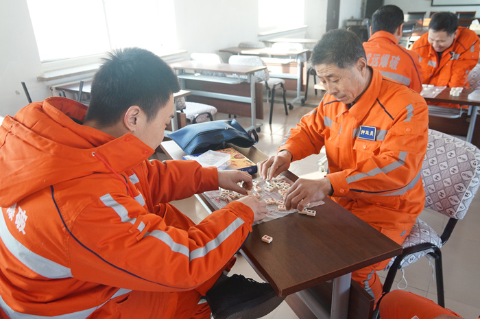 公司举办业余比赛丰富员工生活fhecklkehbq.jpg