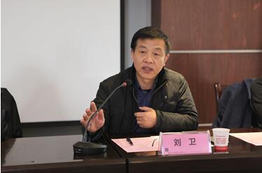 PK挑战士气涨  营销干将赴市场——钟祥凯龙公司举办20rie1e01qagj.jpg