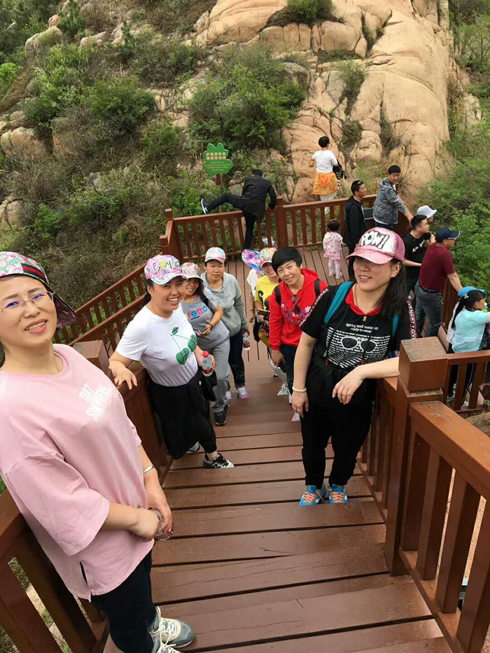 公司组织员工“五四青年节”旅游hunbgt5gow5.jpg