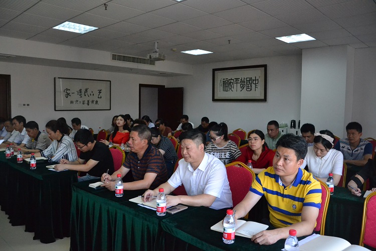 首次推行员工双向选择  精心打造一流管理团队 新天地集团cs0lcipsise.jpg