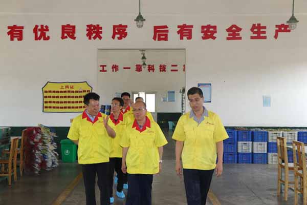 我公司组织业务工作人员到壶化集团对标学习h1qql2fett1.jpg