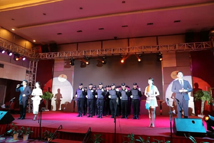22支队伍共500余人打造一场诗歌视听“盛宴” 湖南新天do4qa3jyoot.jpg