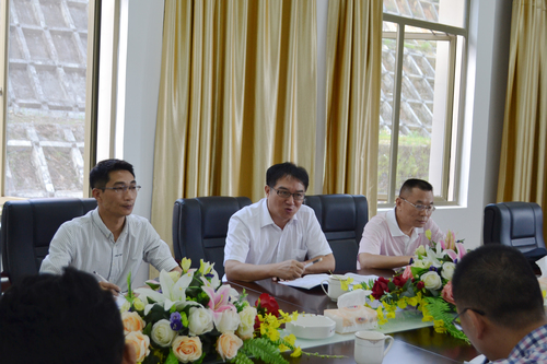 公司党委书记、董事长吴彩洪到龙岩分公司开展党建及人才队伍pi5yawh5w4b.jpg
