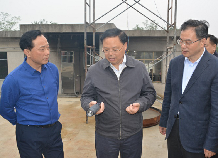 张剑飞到集团子公司湘器调研an5002ee2sq.png