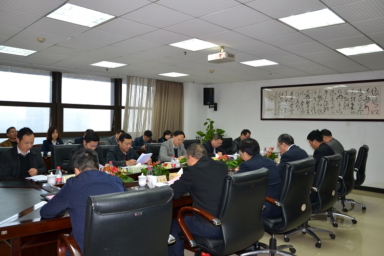 张剑飞到新天地集团调研ul1vjnrv4el.jpg