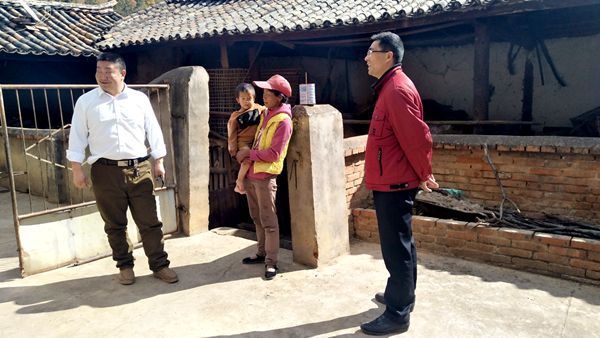 公司党委副书记带队到永仁县维的乡夜可腊村走访“挂包”贫困x4o2jbcgfar.jpg