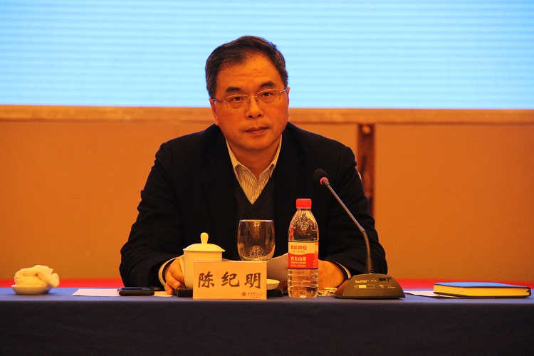新天地集团召开2018年度经营工作述职会tp3fpko1b3b.jpg