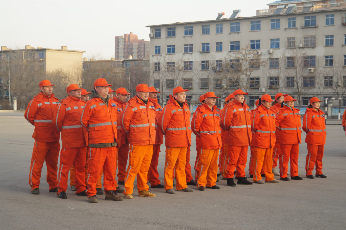 公司举行2019年度春季军训plj3dw2jajf.jpg